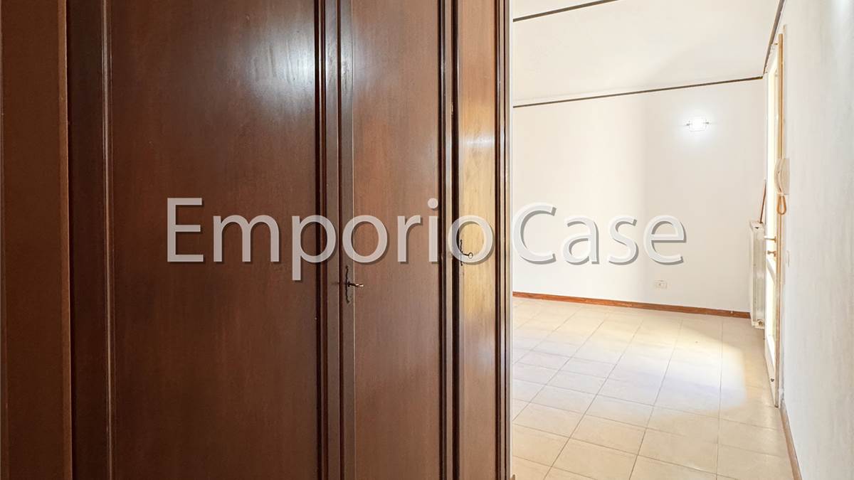 ARMADIO A MURO